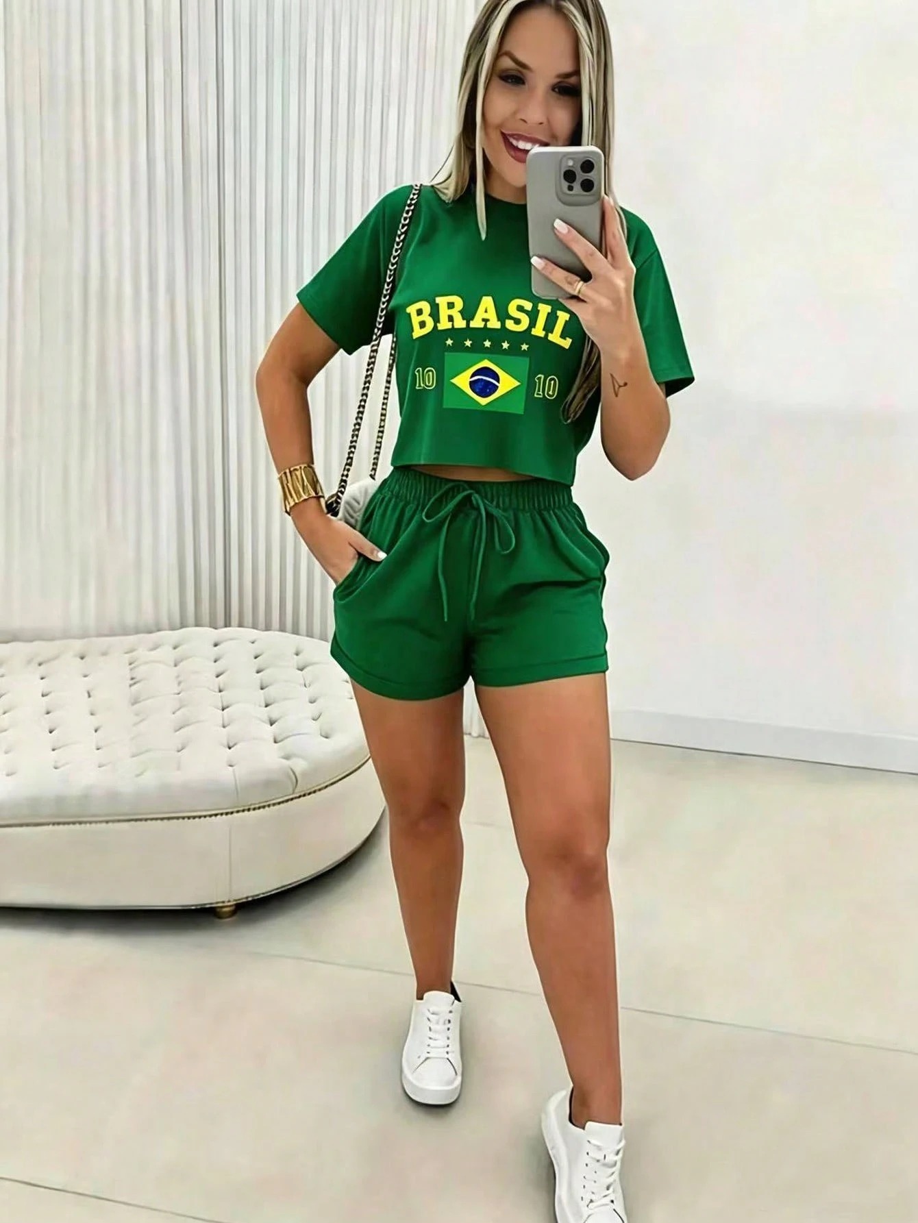 T-Shirts - طقم نسائي بأكمام قصيرة لعام 2026،