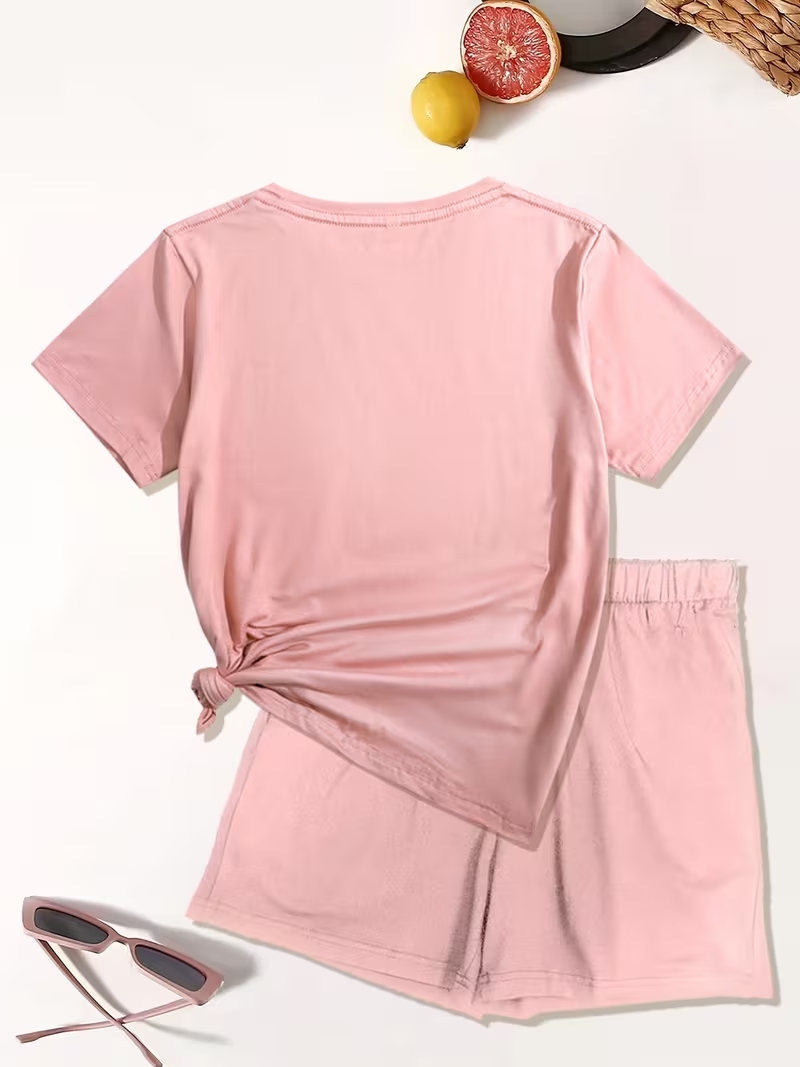 طقم نسائي مكون من قطعتين: تيشي - مراجعة T-Shirts وسعره